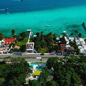 Azul Maria Bacalar